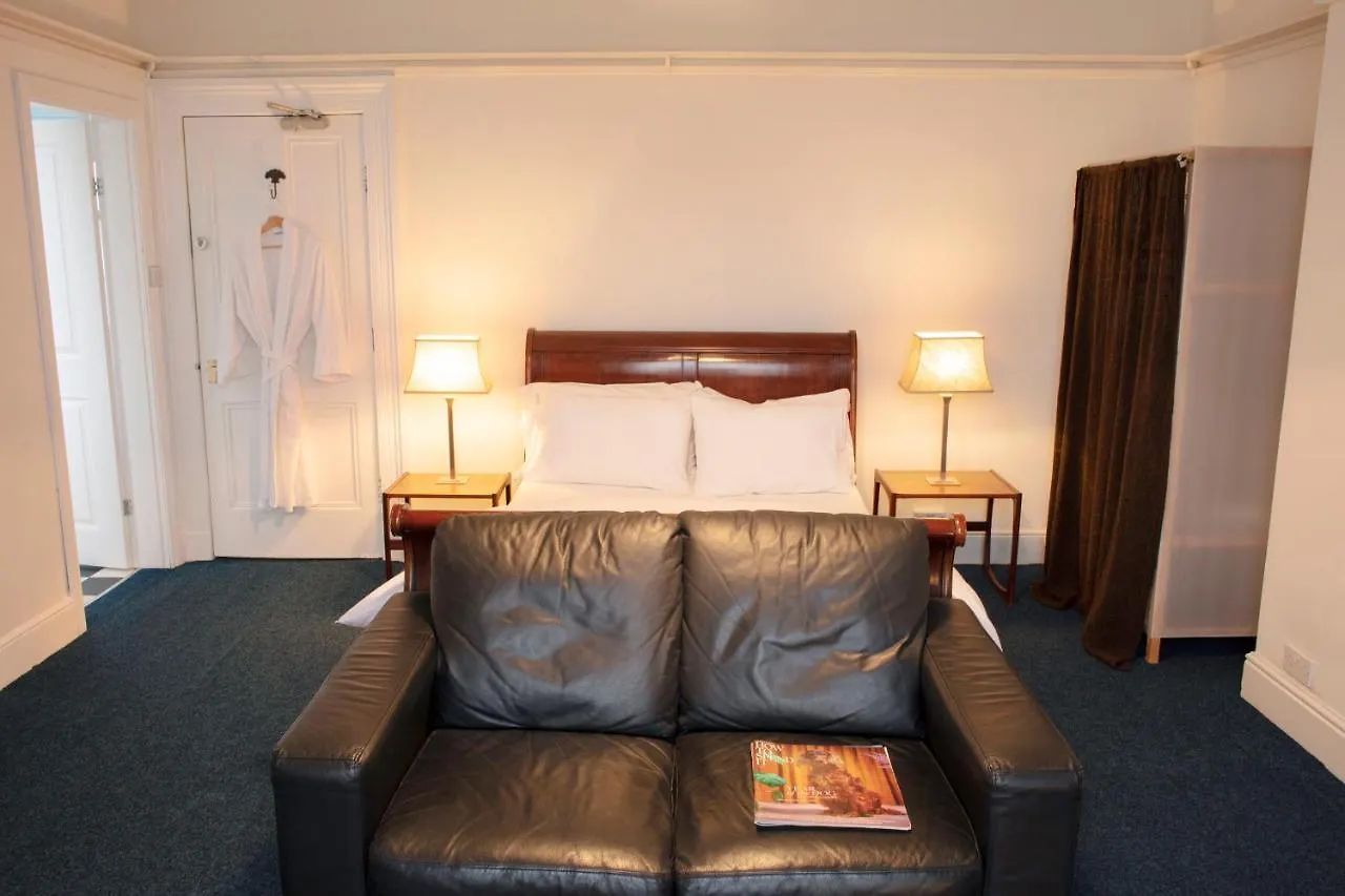 Square Tree House Hotel Liverpool Velká Británie